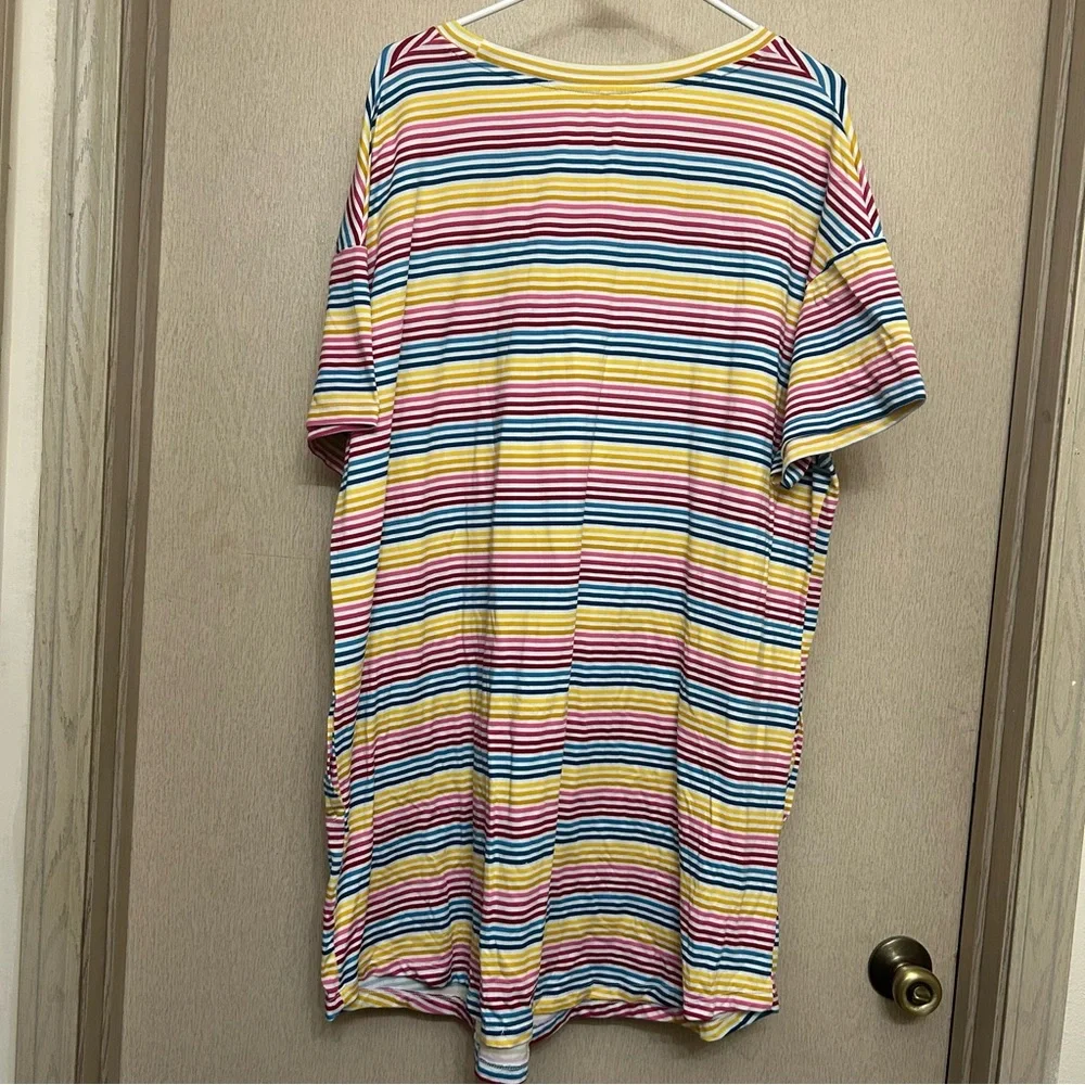 ☀️Rainbow Striped Women’s Sleeper Dress - Size L/XL pockets - Secret Treasures